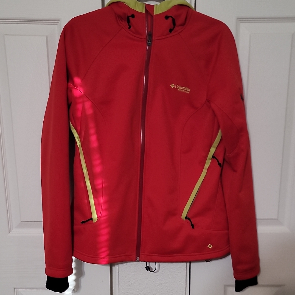 Columbia Women's Red and Yellow Ski Jacket